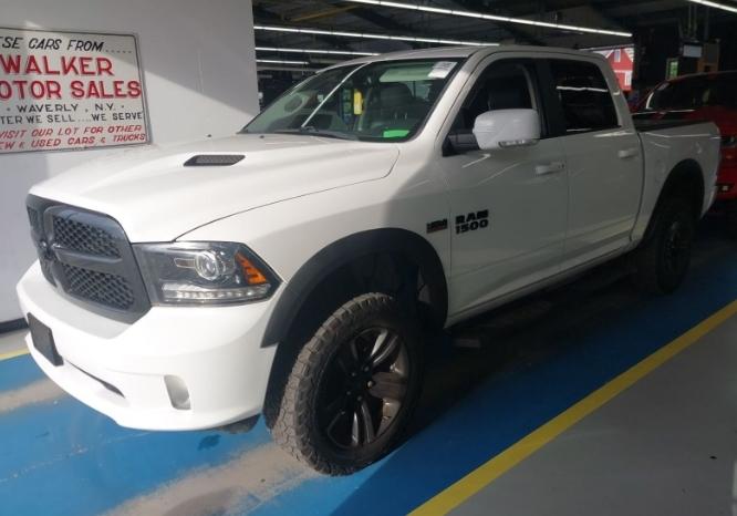 RAM 1500 Sport Crew Cab SWB 4WD 2017