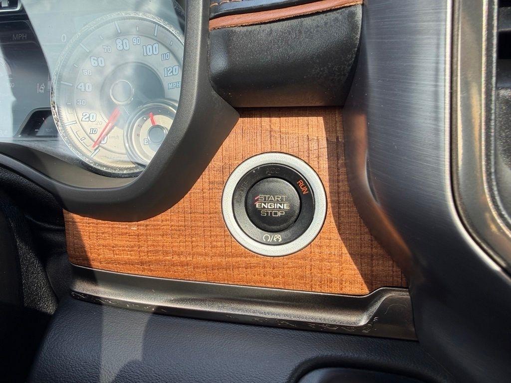 RAM 1500 Longhorn Crew Cab SWB 4WD 2022
