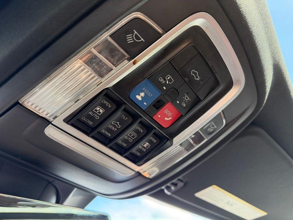 RAM 1500 Longhorn Crew Cab SWB 4WD 2022