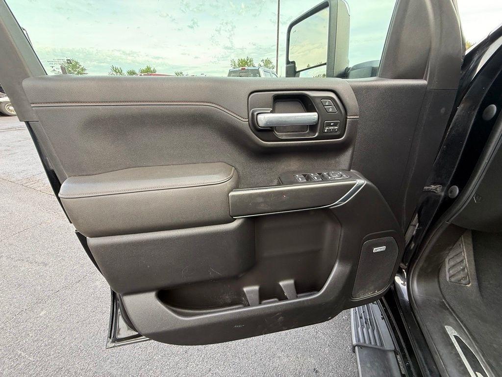 GMC Sierra 1500 AT4 Crew Cab 4WD 2021
