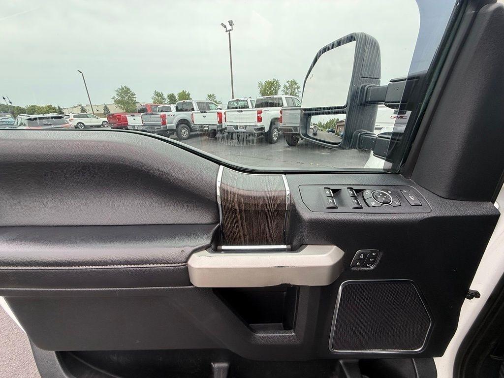 Ford F-350 SD Lariat Crew Cab 4WD 2021