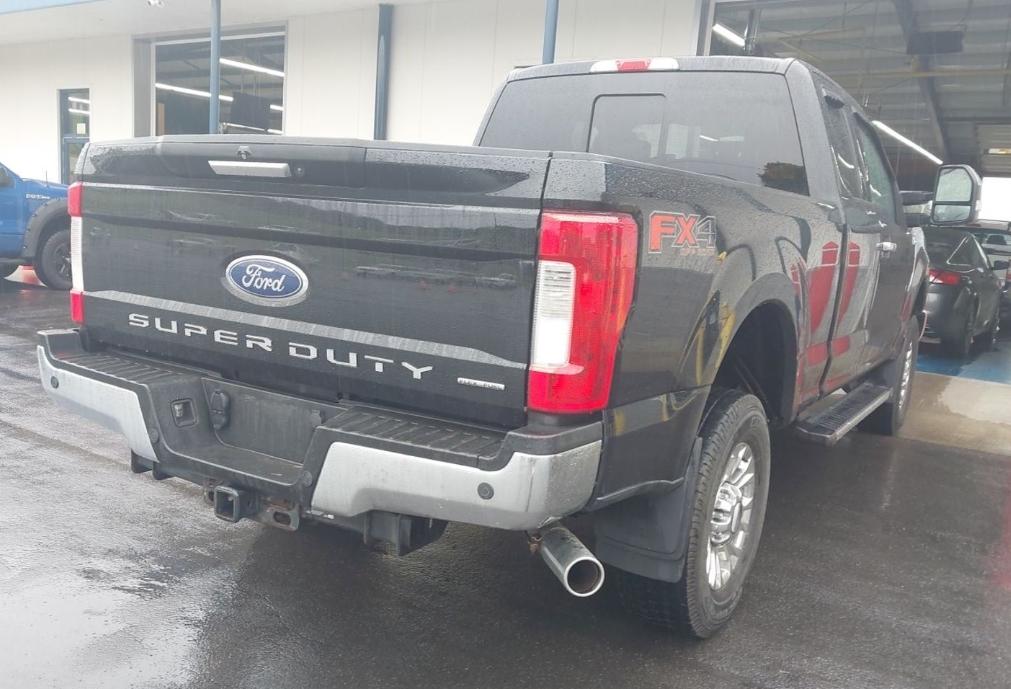Ford F-250 SD Lariat SuperCab 4WD 2017