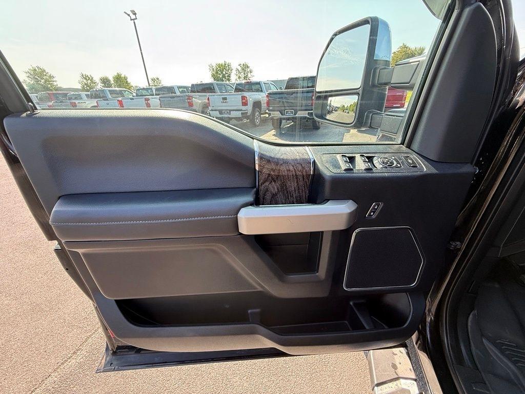 Ford F-250 SD Lariat SuperCab 4WD 2017