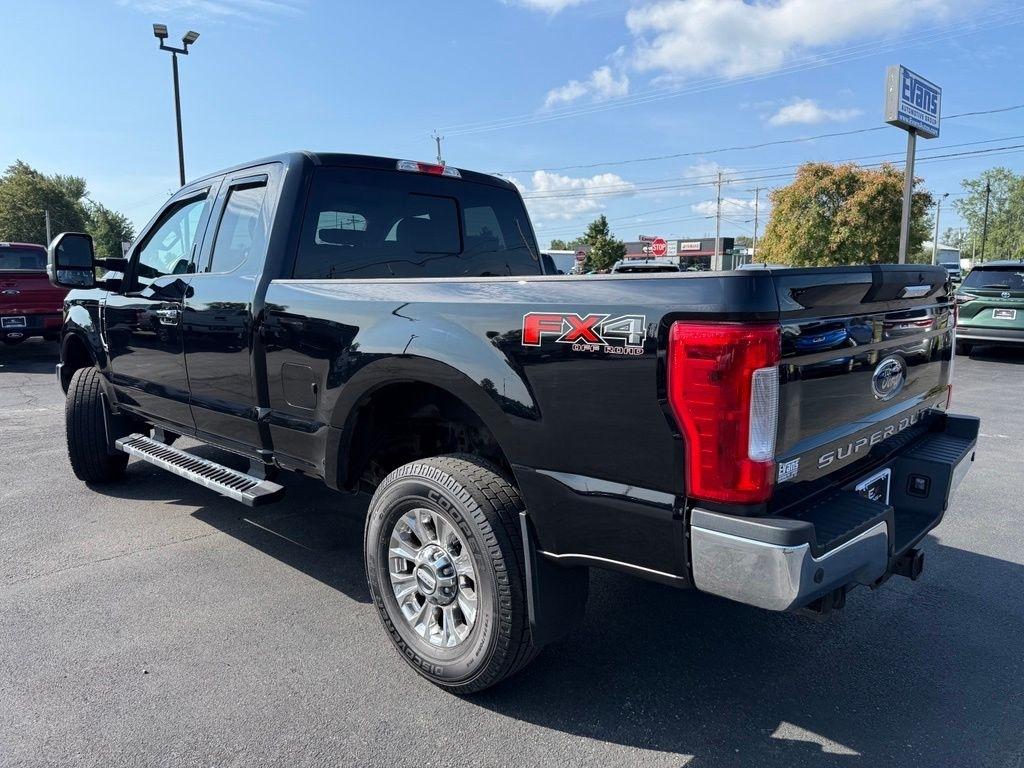 Ford F-250 SD Lariat SuperCab 4WD 2017