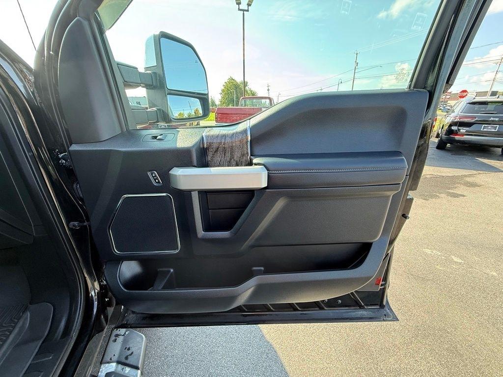Ford F-250 SD Lariat SuperCab 4WD 2017