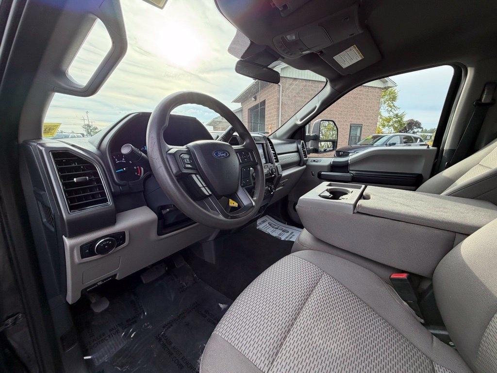 Ford F-250 SD XLT Crew Cab 4WD 2022