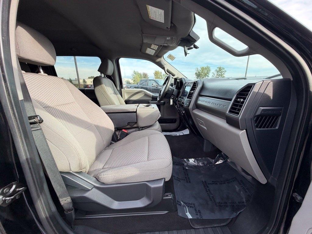 Ford F-250 SD XLT Crew Cab 4WD 2022