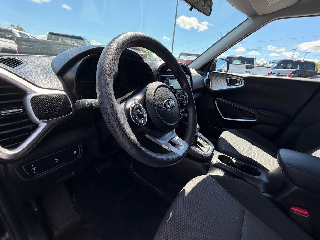 Kia Soul LX CVT 2021