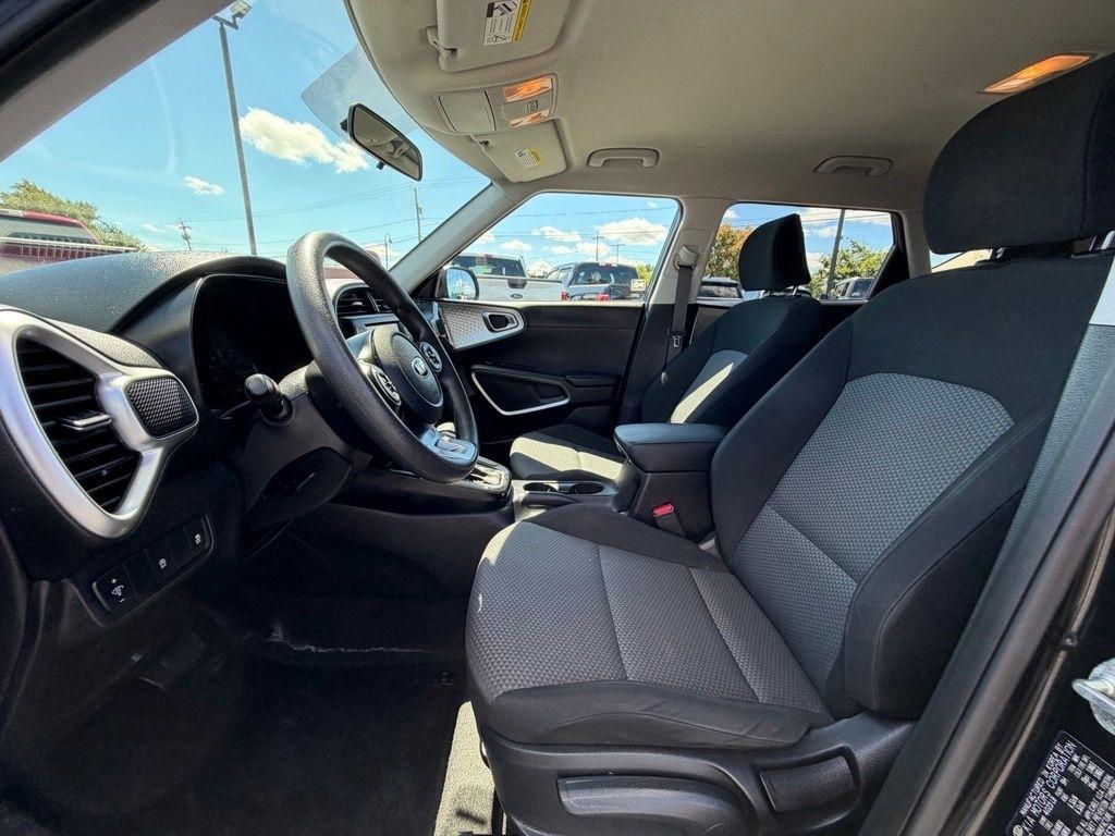 Kia Soul LX CVT 2021