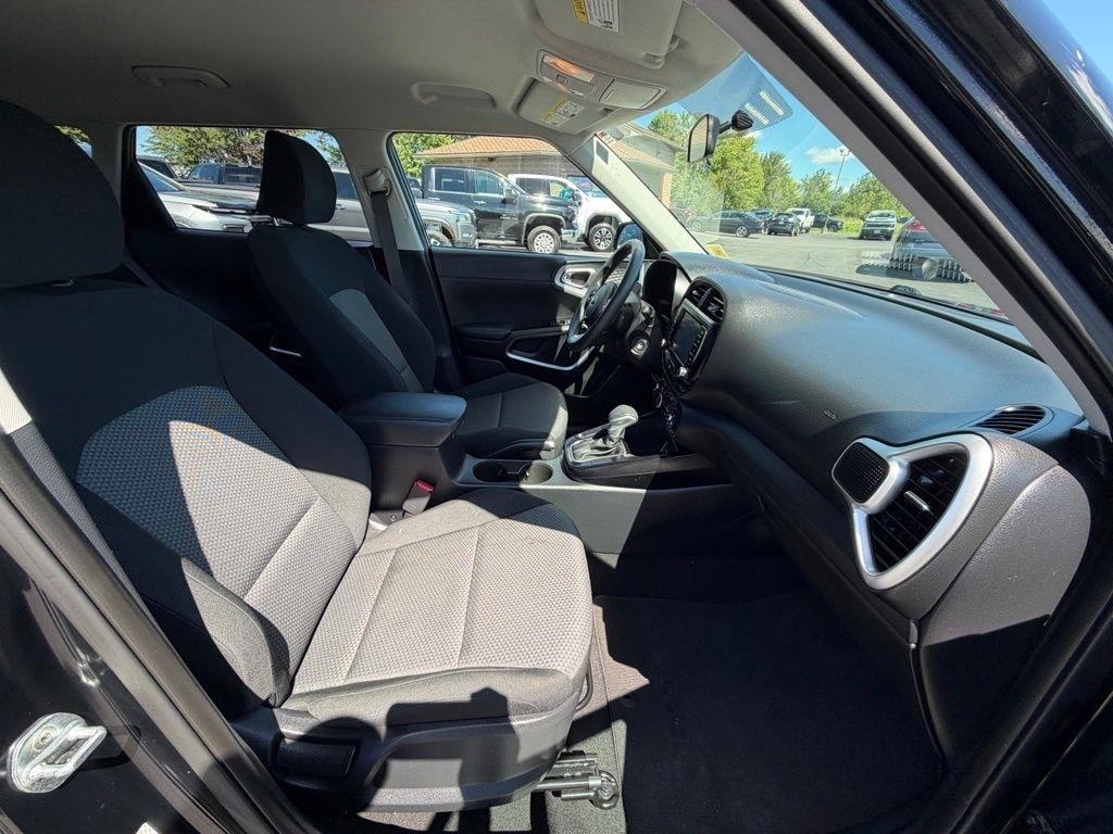 Kia Soul LX CVT 2021