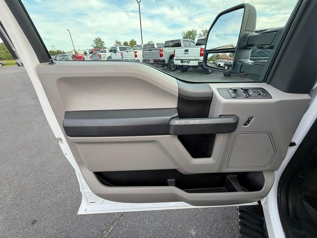 Ford F-150 XL SuperCrew 5.5-ft. Bed 4WD 2019