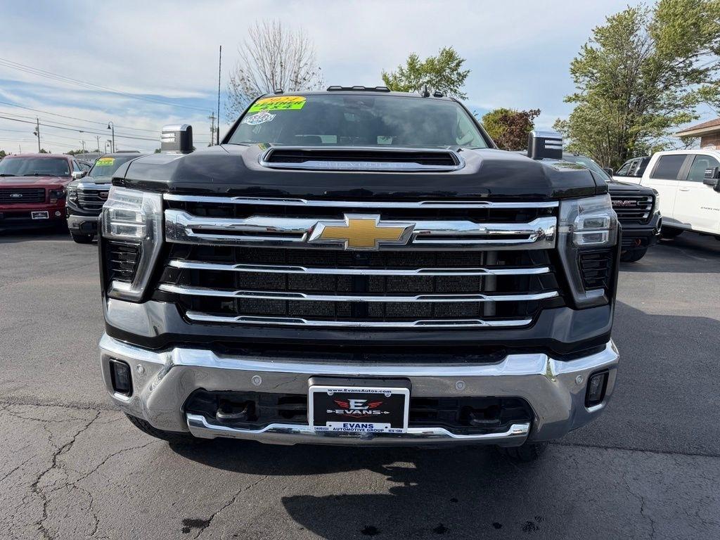 Chevrolet Silverado 2500HD LTZ Crew Cab 4WD 2024