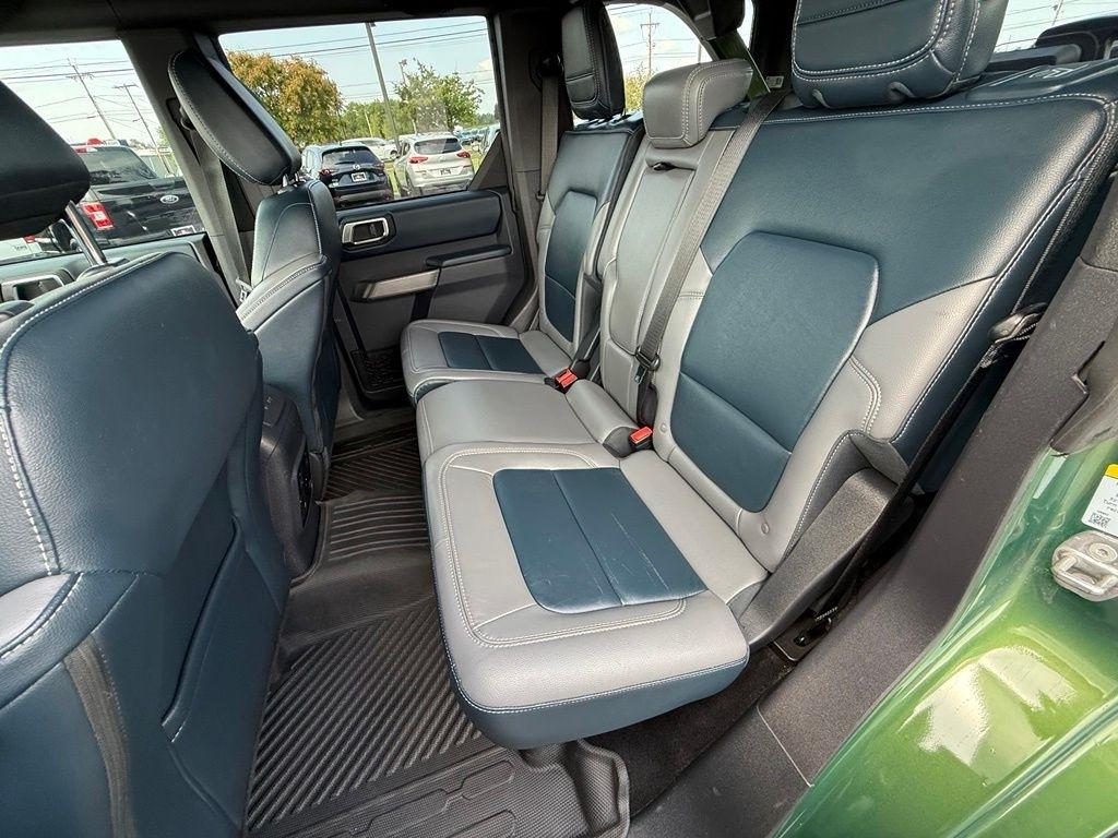 Ford Bronco Outer Banks 4-Door w/Advanced 2022