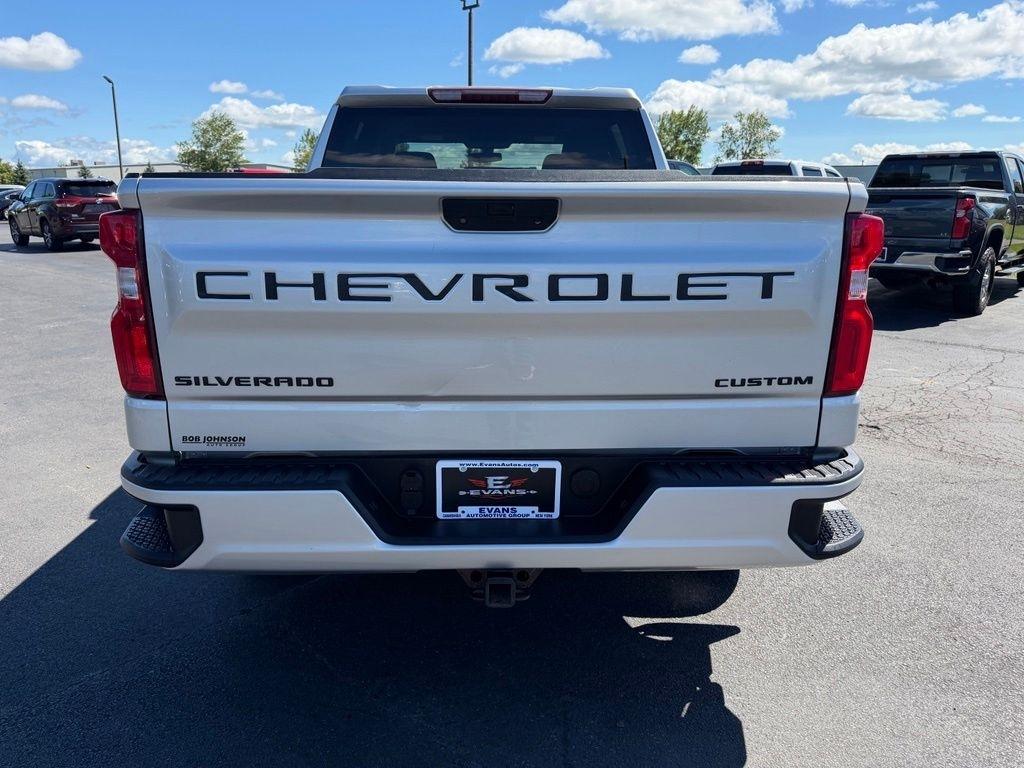Chevrolet Silverado 1500 Custom Crew Cab Long Box 4WD 2021