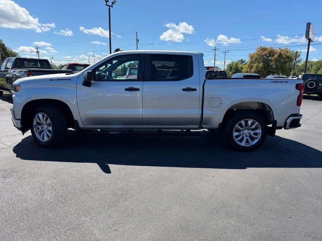 Chevrolet Silverado 1500 Custom Crew Cab Long Box 4WD 2021