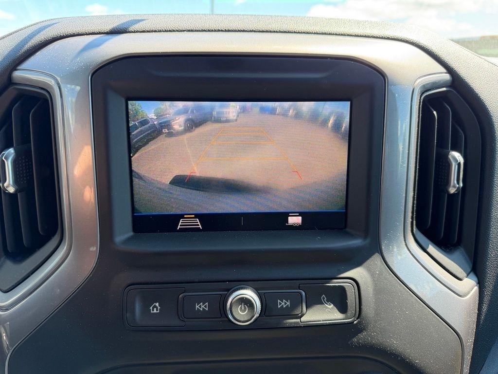 Chevrolet Silverado 1500 Custom Crew Cab Long Box 4WD 2021