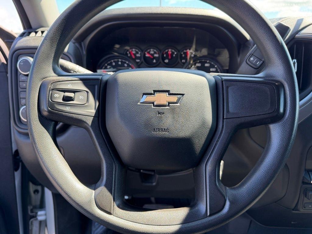 Chevrolet Silverado 1500 Custom Crew Cab Long Box 4WD 2021