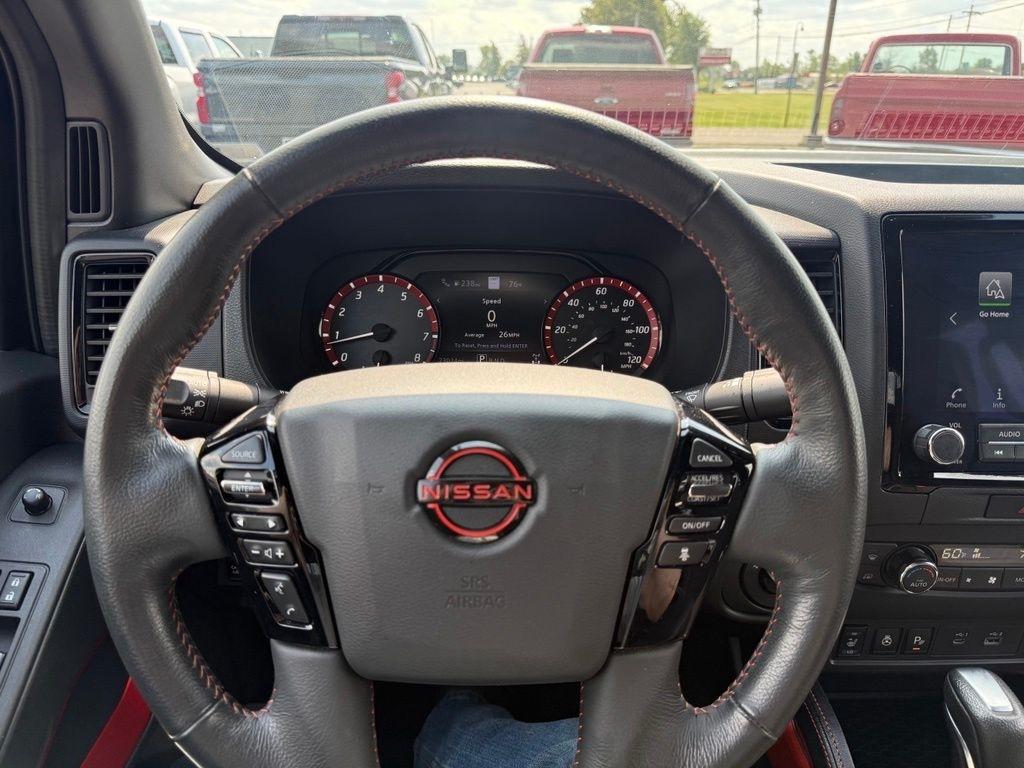 Nissan Frontier PRO-4X Crew Cab 4WD 2023