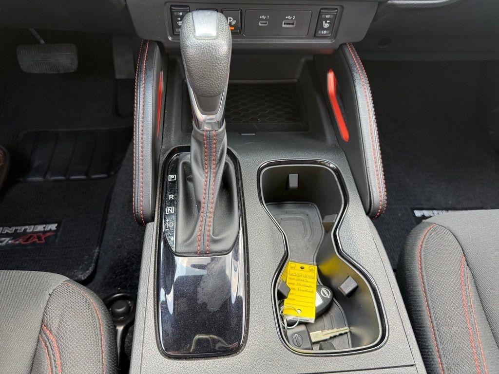 Nissan Frontier PRO-4X Crew Cab 4WD 2023