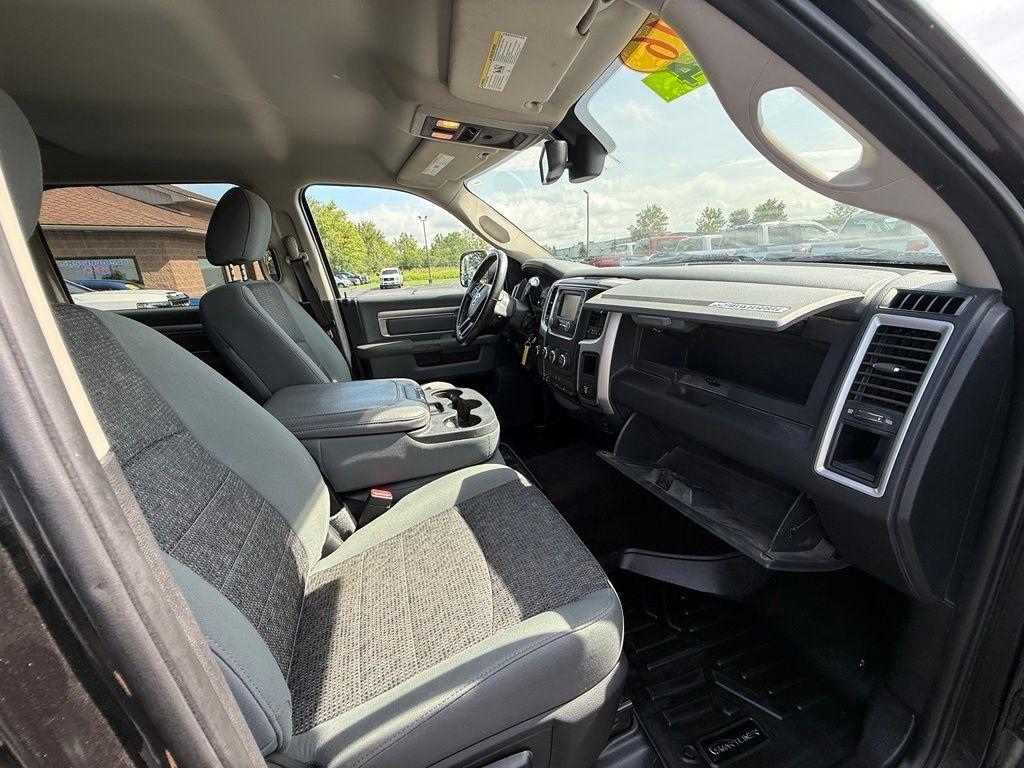 RAM 2500 SLT Crew Cab SWB 4WD 2016