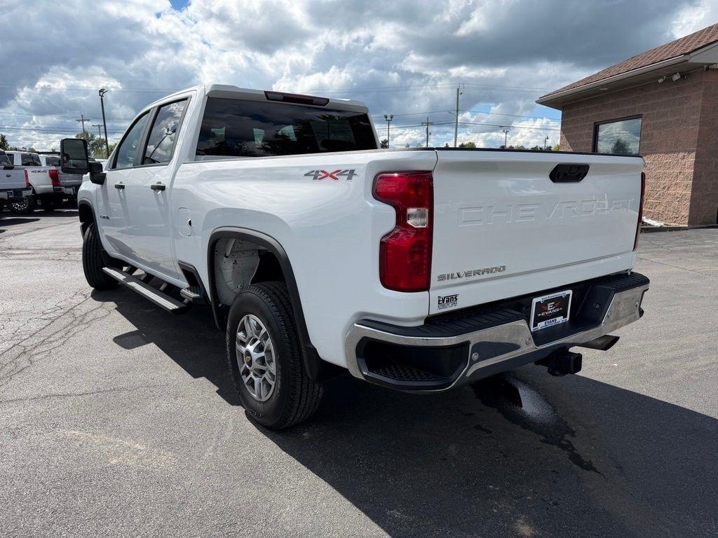 Chevrolet Silverado 2500HD Work Truck Crew Cab Long Box 4WD 2023