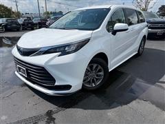 2024 Toyota Sienna 