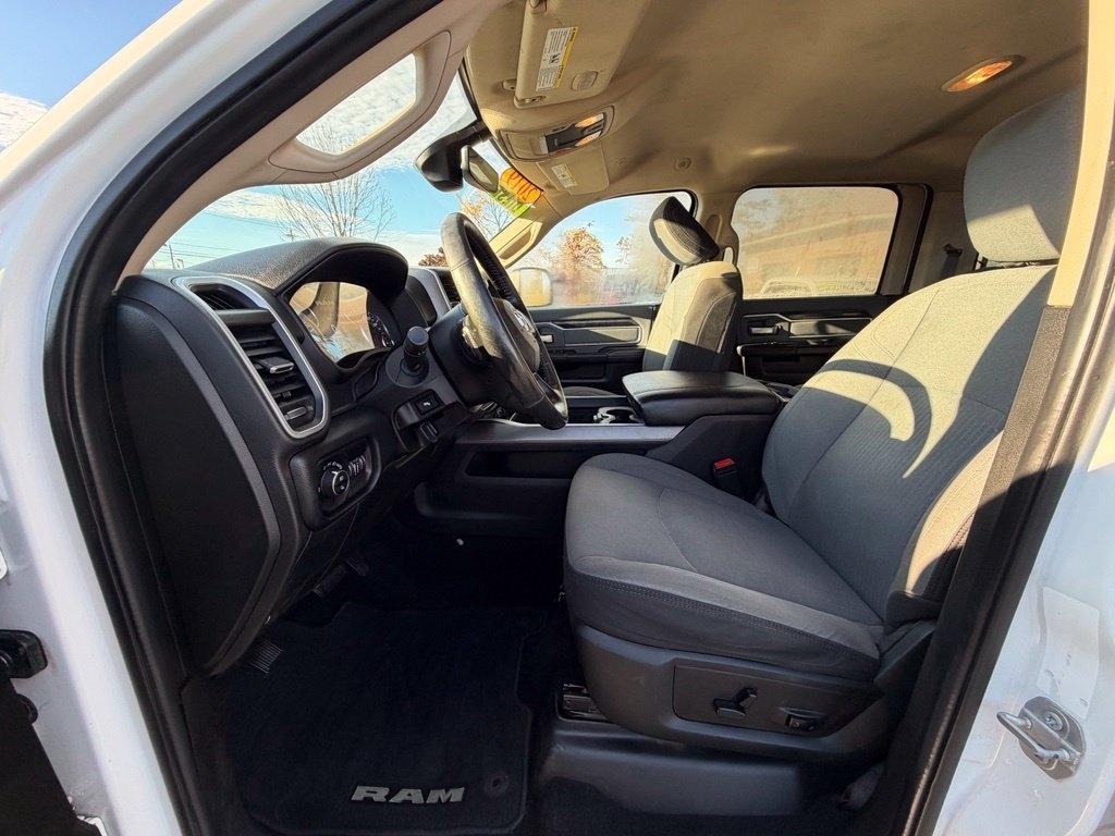 RAM 3500 Big Horn Crew Cab SWB 4WD 2019