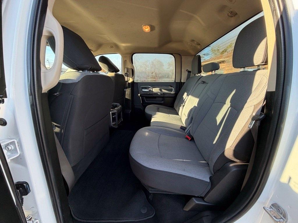 RAM 3500 Big Horn Crew Cab SWB 4WD 2019
