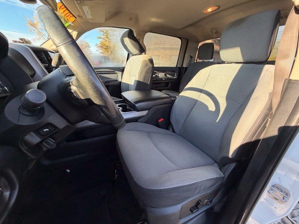RAM 3500 Big Horn Crew Cab SWB 4WD 2019