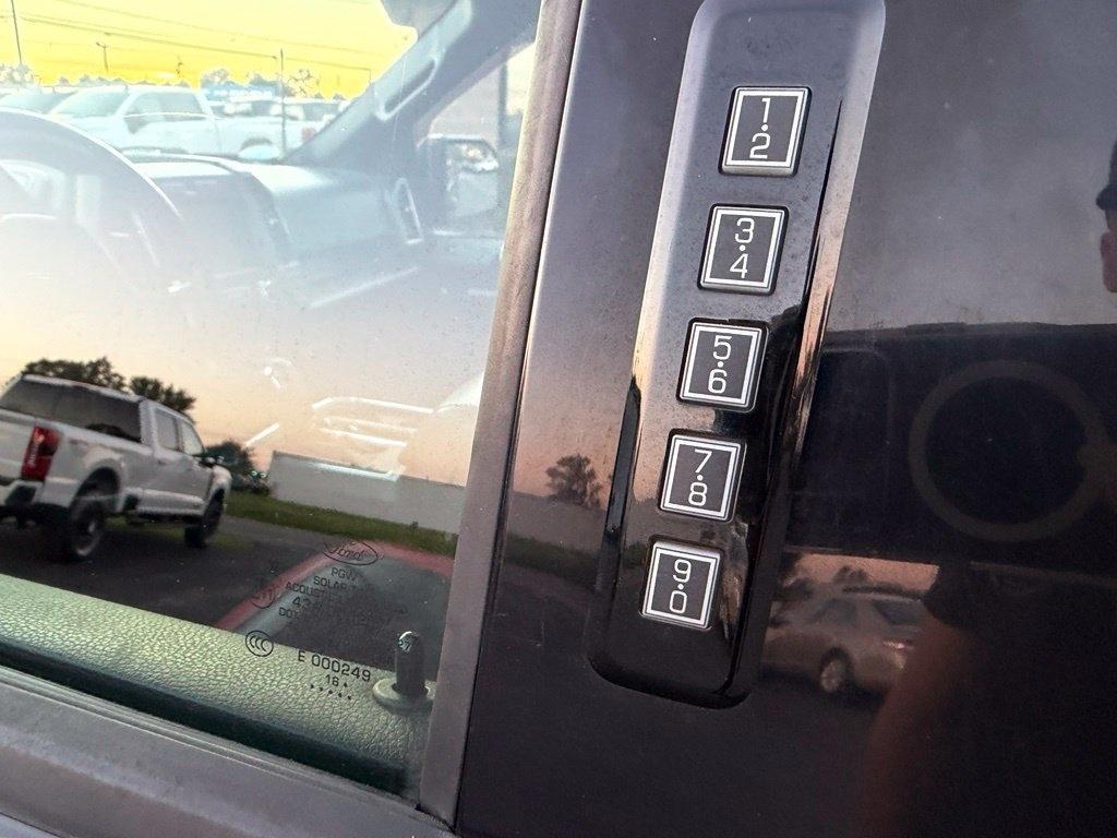 Ford F-150 Lariat SuperCrew 6.5-ft. Bed 4WD 2017
