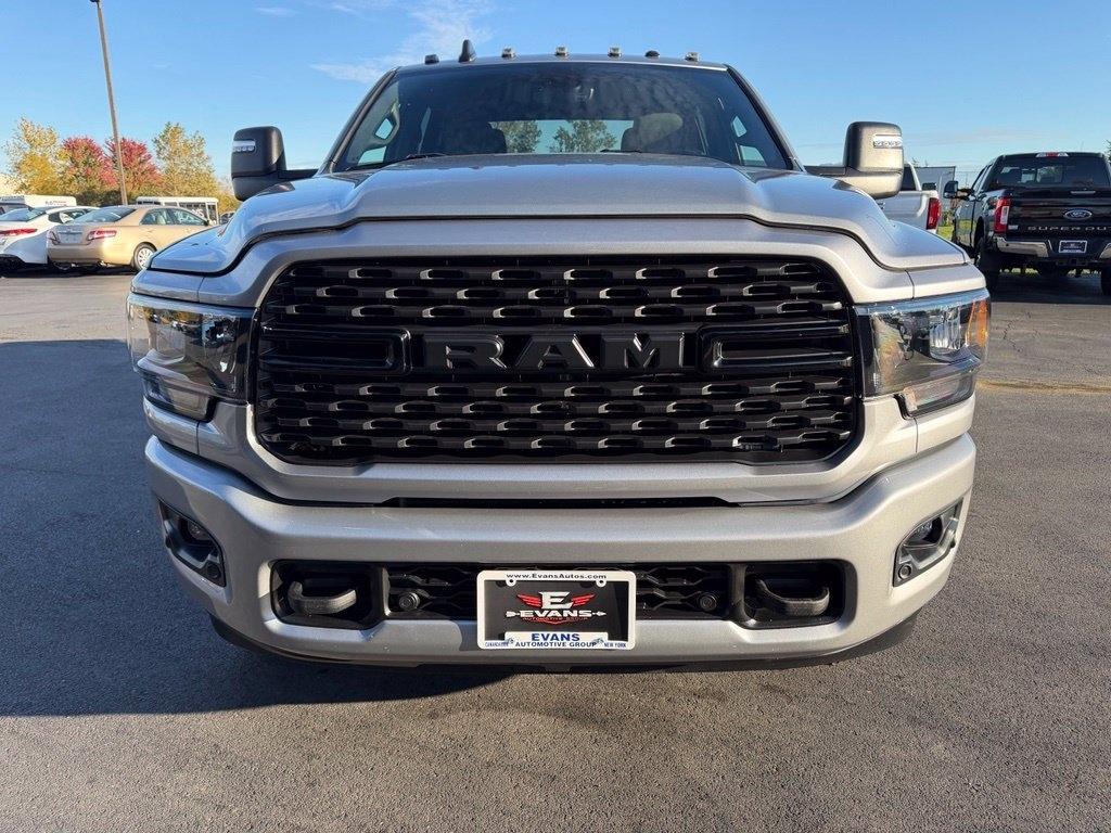 RAM 2500 Tradesman Crew Cab SWB 4WD 2024