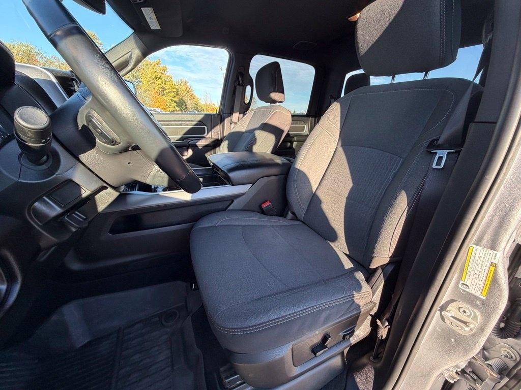 RAM 2500 Tradesman Crew Cab SWB 4WD 2024