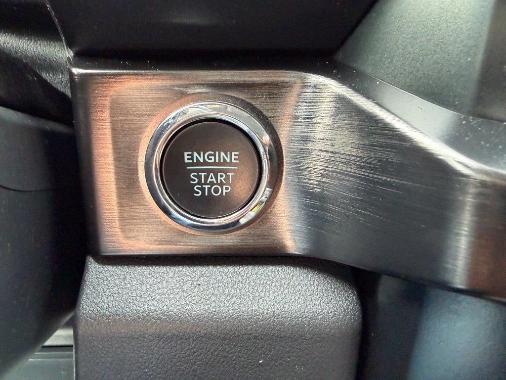 Ford F-350 SD Lariat Crew Cab 4WD DRW 2023