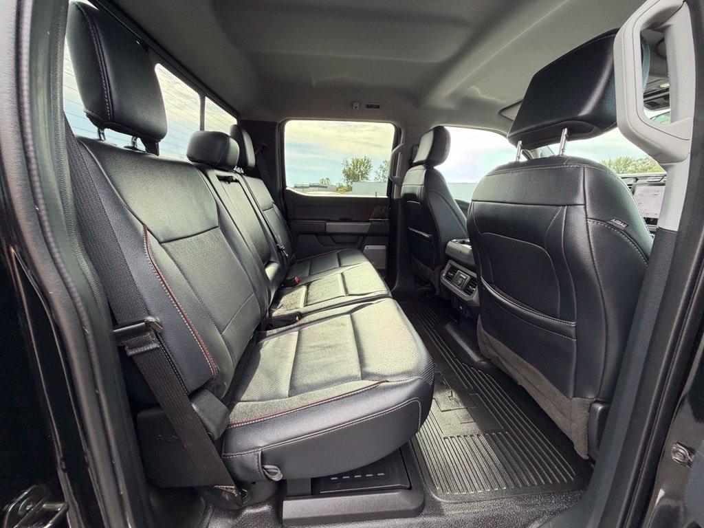 Ford F-350 SD Lariat Crew Cab 4WD DRW 2023