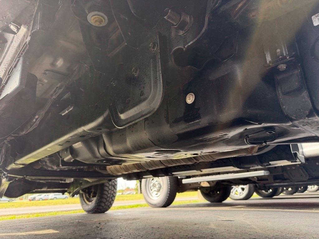 Ford F-350 SD Lariat Crew Cab 4WD DRW 2023
