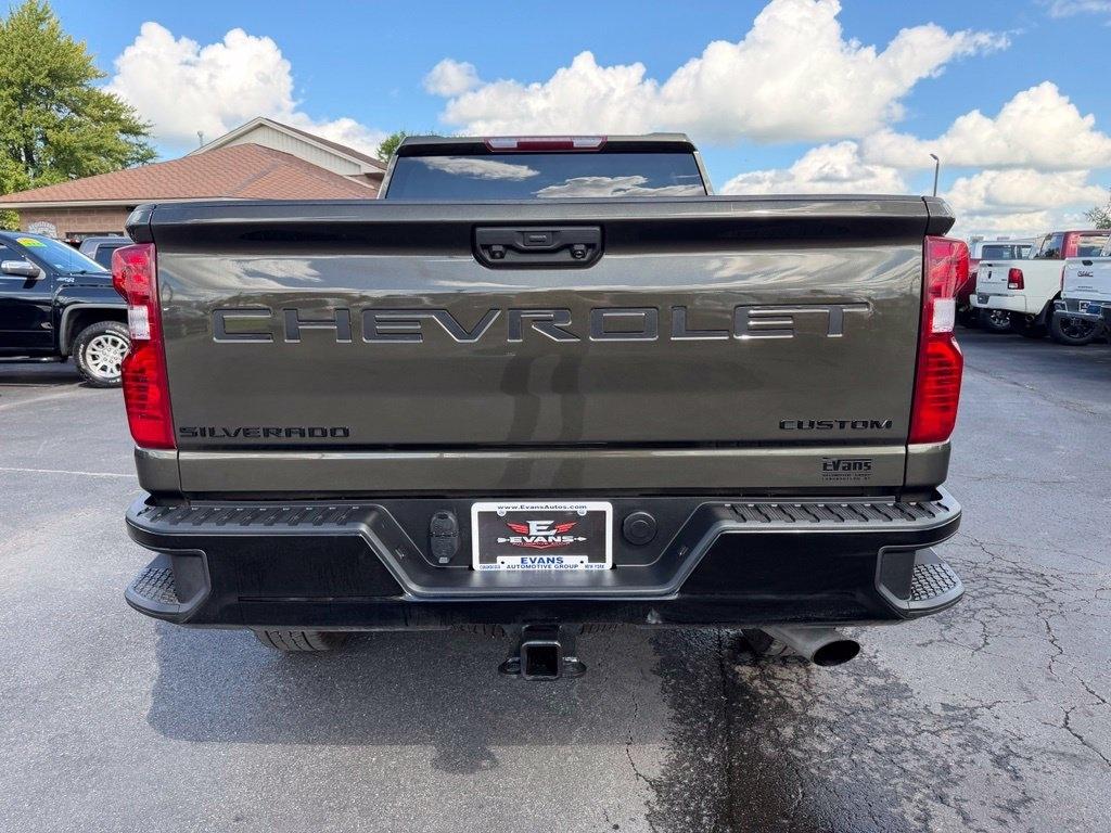 Chevrolet Silverado 2500HD Custom Crew Cab Short Box 4WD 2022