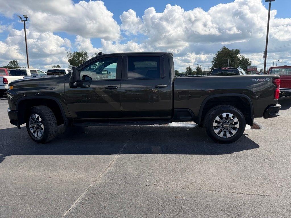 Chevrolet Silverado 2500HD Custom Crew Cab Short Box 4WD 2022