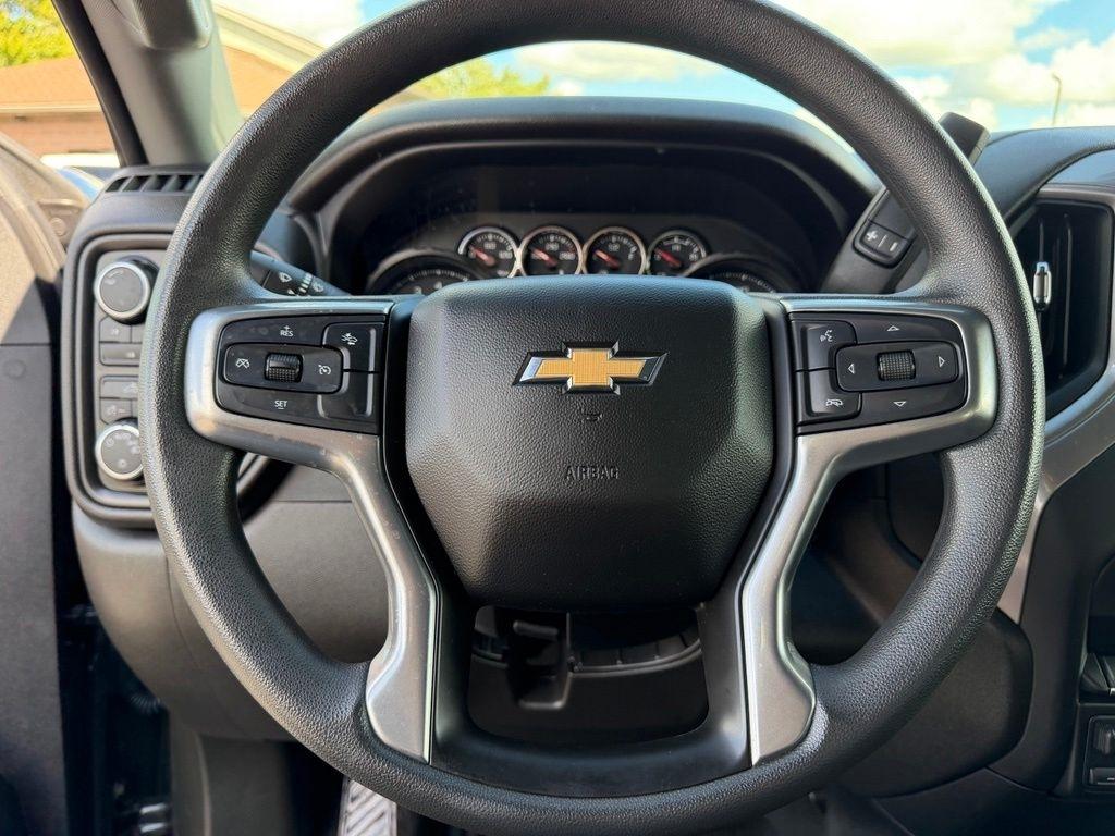Chevrolet Silverado 2500HD Custom Crew Cab Short Box 4WD 2022