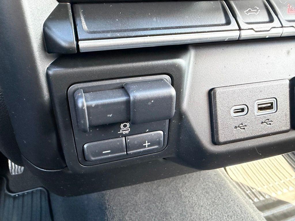 Chevrolet Silverado 2500HD Custom Crew Cab Short Box 4WD 2022