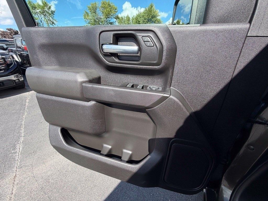 Chevrolet Silverado 2500HD Custom Crew Cab Short Box 4WD 2022