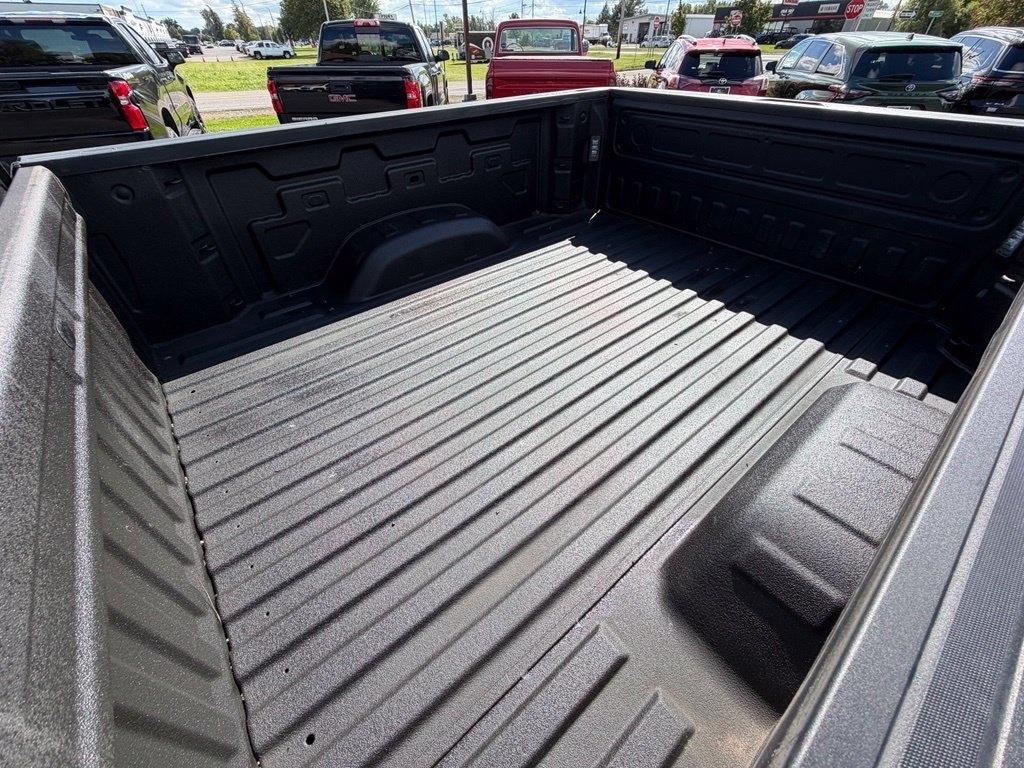 Chevrolet Silverado 2500HD Custom Crew Cab Short Box 4WD 2022