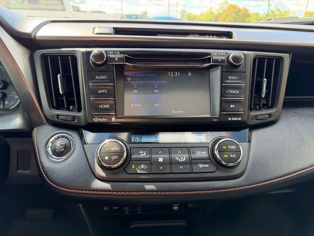 Toyota RAV4 SE 4WD 2017