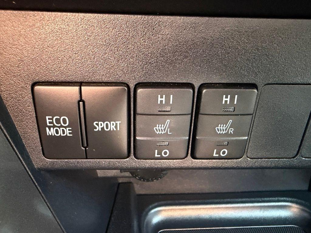 Toyota RAV4 SE 4WD 2017