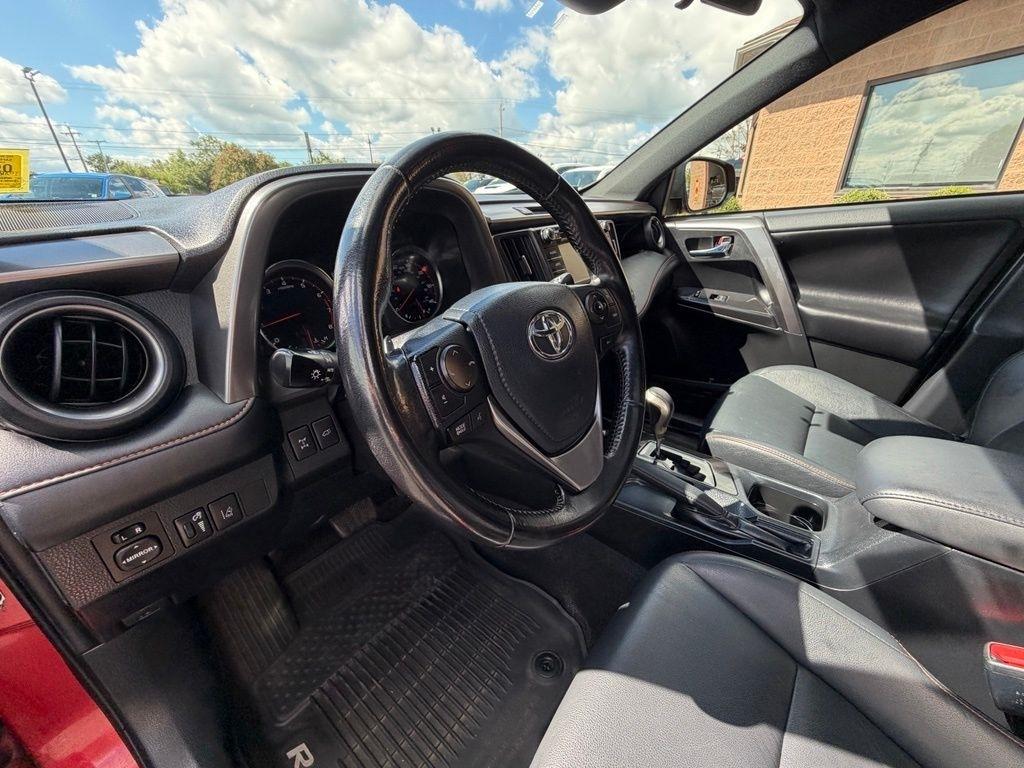 Toyota RAV4 SE 4WD 2017