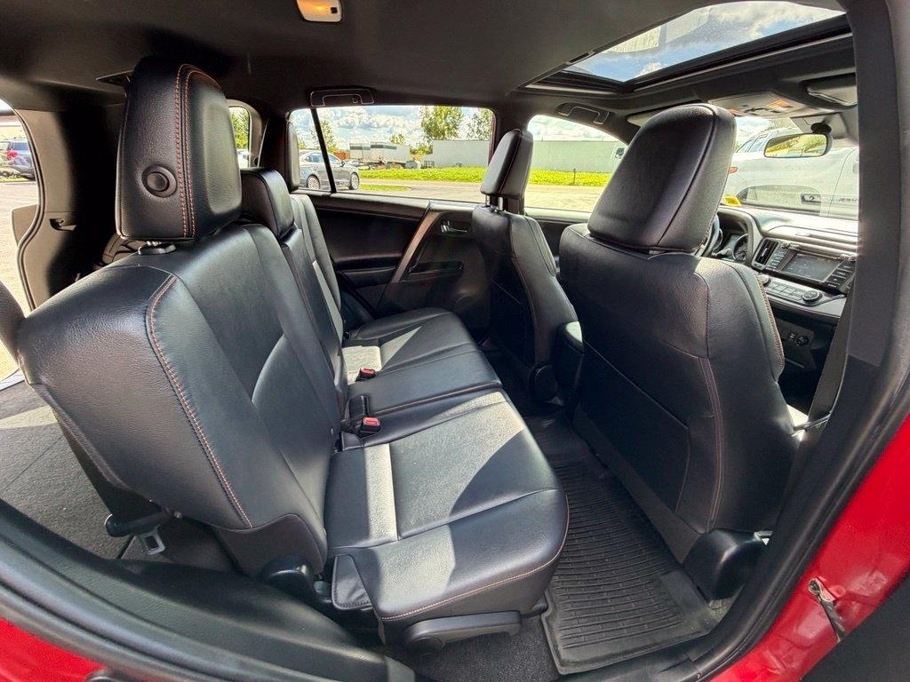 Toyota RAV4 SE 4WD 2017
