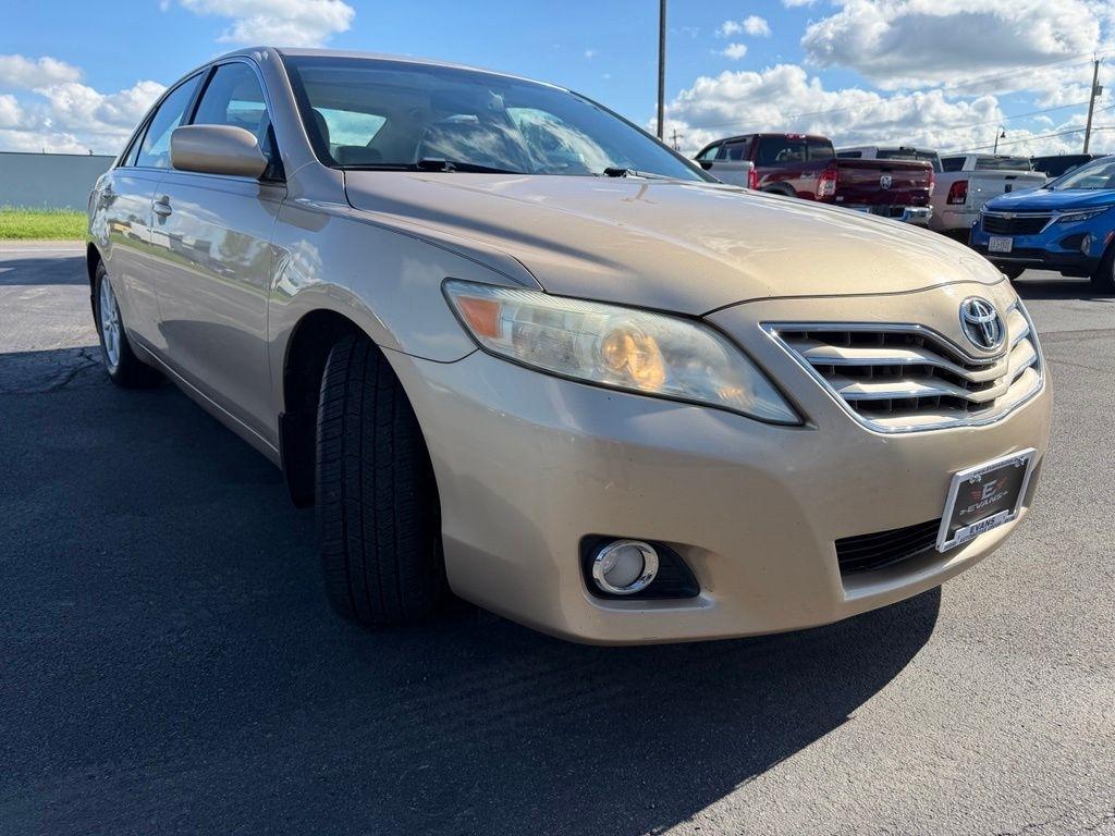 Toyota Camry XLE V6 6-Spd AT 2010
