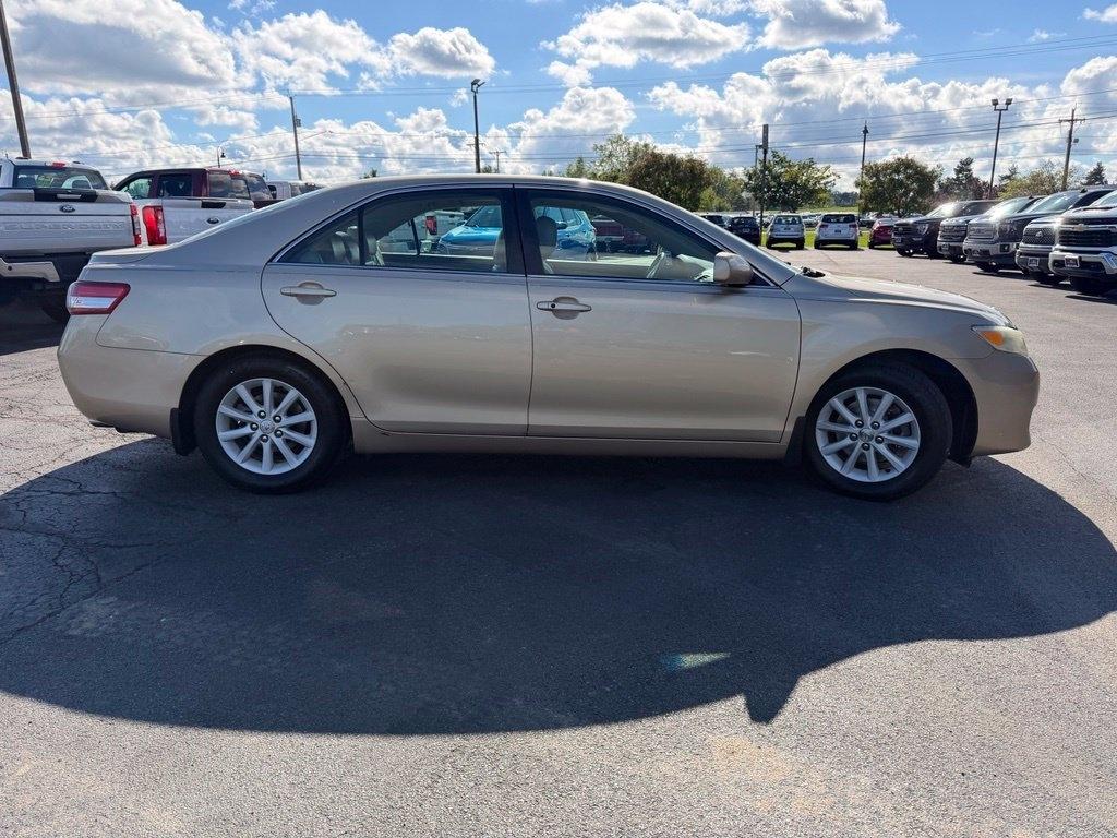 Toyota Camry XLE V6 6-Spd AT 2010