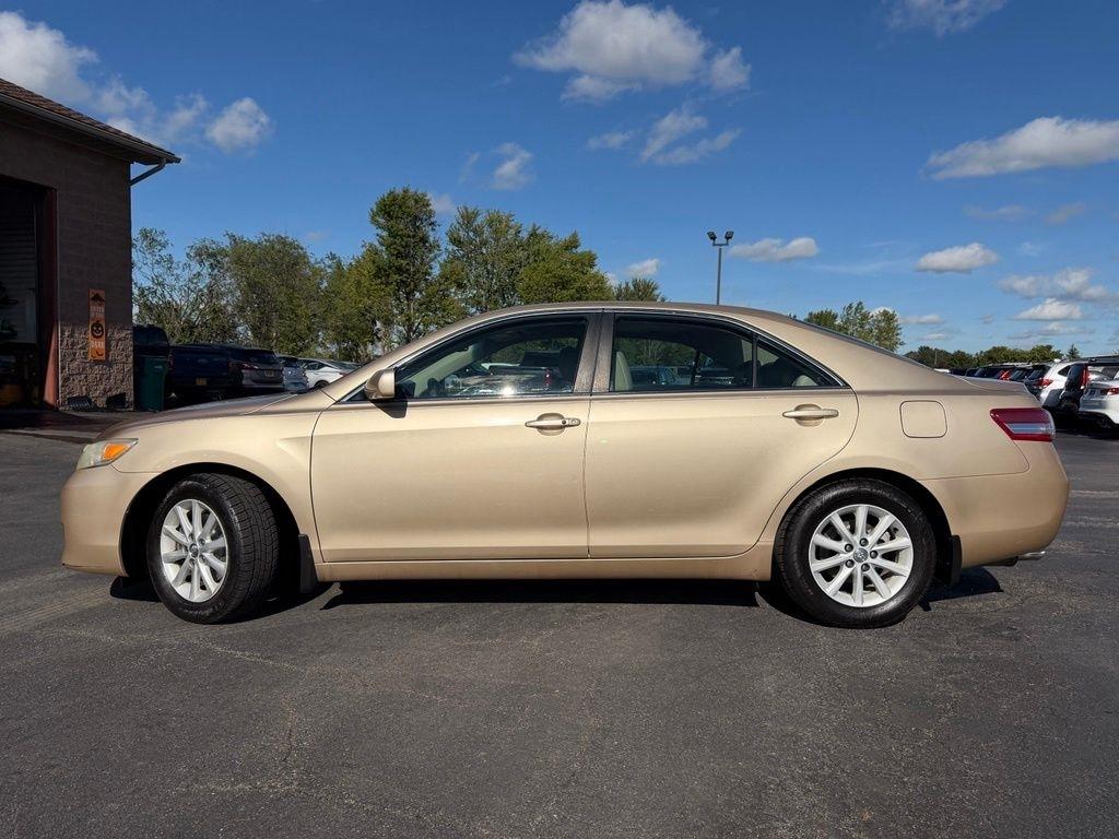 Toyota Camry XLE V6 6-Spd AT 2010