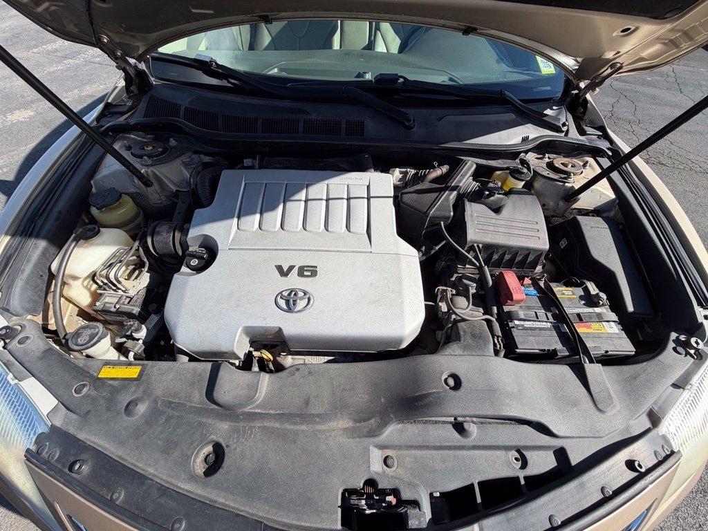 Toyota Camry XLE V6 6-Spd AT 2010