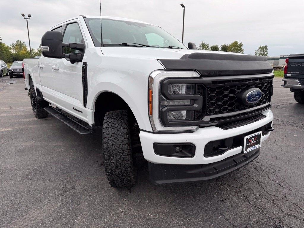 Ford F-250 SD XLT Crew Cab 4WD 2023